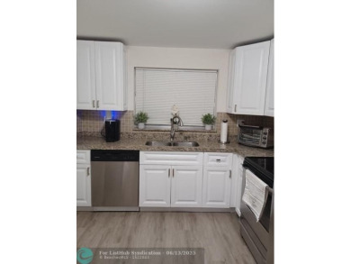 Lake Condo For Sale in Sunrise, Florida