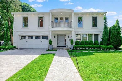 Welcome to this stunning modern-day masterpiece, fully renovated - photo 1