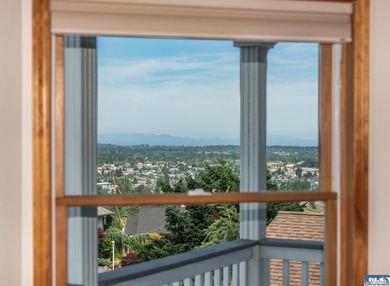 Enjoy breathtaking vistas of the ocean, mountains and city - photo 34