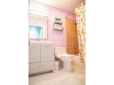 Welcome to this beautiful Grand Palms Golf Community! A spacious - photo 21