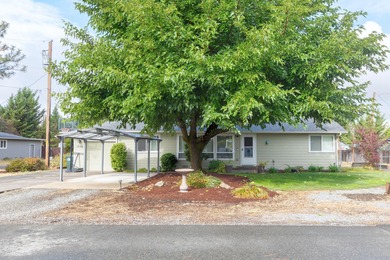 Rogue River Home For Sale in Grants Pass Oregon