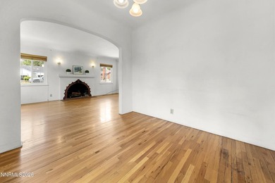 Discover the timeless charm of this classic 1937 brick cottage - photo 8