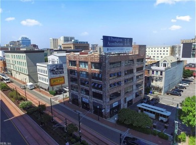 Elizabeth River Condo For Sale in Norfolk Virginia