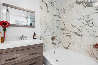 STUNNING TURNKEY, SINGLE STORY in the heart of Placentia in OC - photo 4