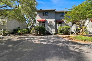 Wake up to breathtaking Broad Creek views and experience the - photo 5