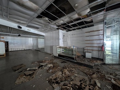 Prime retail location with 25 feet of street frontage along - photo 10