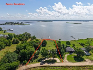 Lake Home For Sale in Seven Points, Texas