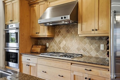 Imagine starting your morning with foothill views from the front - photo 13