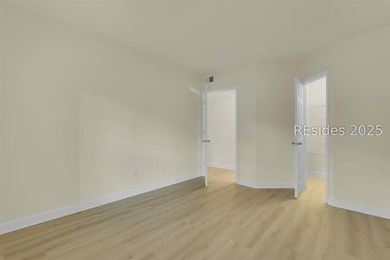 Villa 102 is renovated, first floor, move-in ready for the right - photo 15