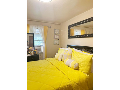 Beautiful Brick Duplex conveniently located close to Bus Stop - photo 16