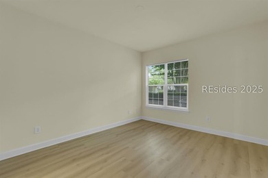 Villa 102 is renovated, first floor, move-in ready for the right - photo 17
