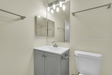 Villa 102 is renovated, first floor, move-in ready for the right - photo 22