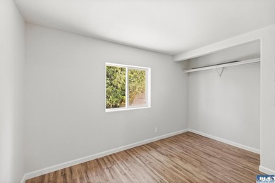 Looking for a gorgeous mountain backdrop on a private 1.1+ acre - photo 23