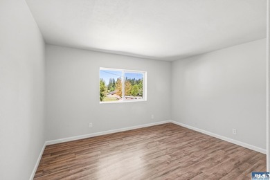 Looking for a gorgeous mountain backdrop on a private 1.1+ acre - photo 25