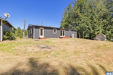 Looking for a gorgeous mountain backdrop on a private 1.1+ acre - photo 32