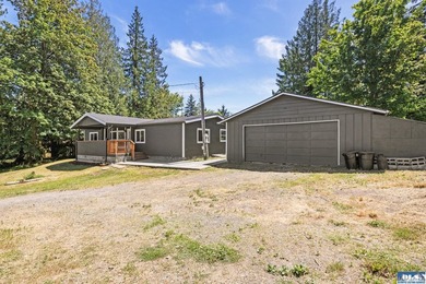 Looking for a gorgeous mountain backdrop on a private 1.1+ acre - photo 33