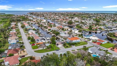 Live the Florida lifestyle in the highly sought-after waterfront - photo 34