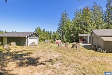 Looking for a gorgeous mountain backdrop on a private 1.1+ acre - photo 50