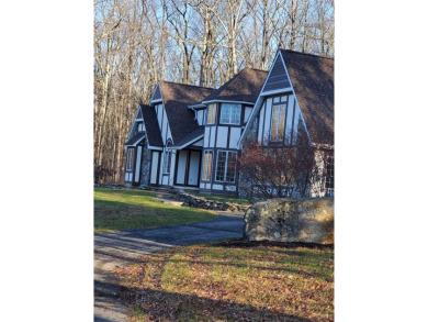 Tillson Lake Home For Sale in Wallkill New York