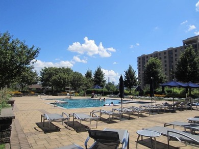 This five-star, white-glove residence is one of the best condos - photo 2