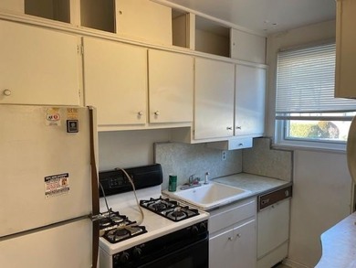 PRIME LOCATION - 2BR, GROUND LEVEL, SPACIOUS OUTSIDE SPACE - photo 8