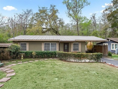 Withlacoochee River Home For Sale in Bushnell Florida