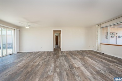 Welcome home to a beautifully remodeled Sequim retreat on .4 - photo 17