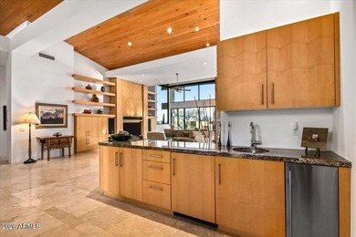 Experience refined desert living in this exceptional Desert - photo 20