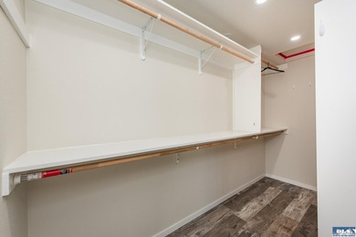 Welcome home to a beautifully remodeled Sequim retreat on .4 - photo 21