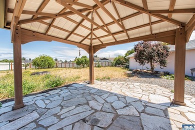 Welcome home to a beautifully remodeled Sequim retreat on .4 - photo 23