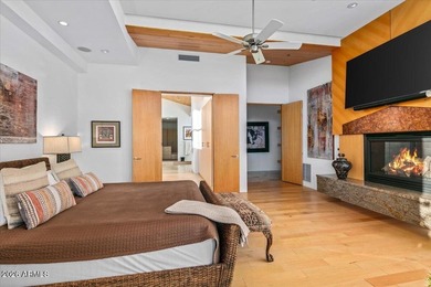 Experience refined desert living in this exceptional Desert - photo 24
