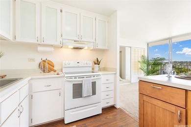 Enjoy stunning Diamond Head views from this 2 bedroom unit on - photo 6