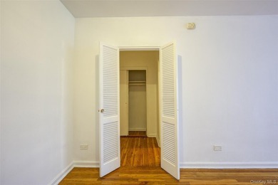 Sunny & spacious, Alcove Studio / one bathroom apartment. The - photo 20