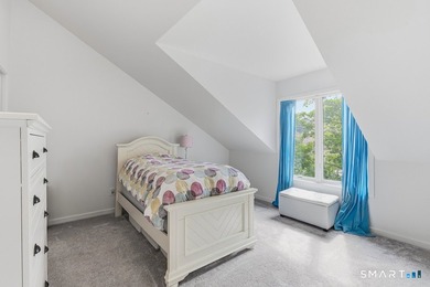 Fully renovated end-unit Turnbury offering 3-4 bedrooms and 3.5 - photo 21