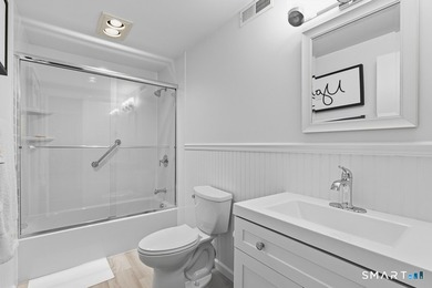 Fully renovated end-unit Turnbury offering 3-4 bedrooms and 3.5 - photo 25