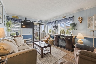 Beautifully maintained and tastefully updated 2-bedroom, 2-bath - photo 3
