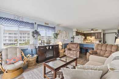 Beautifully maintained and tastefully updated 2-bedroom, 2-bath - photo 5
