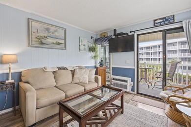 Beautifully maintained and tastefully updated 2-bedroom, 2-bath - photo 7