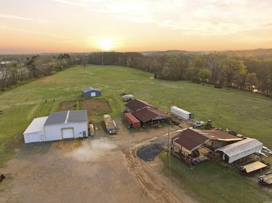 Exceptional opportunity to own a versatile 33-acre property in - photo 7