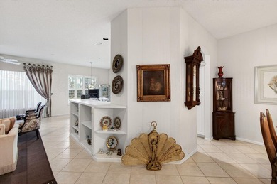 This well-maintained 2BR+Den villa offers a seamless floor plan - photo 7