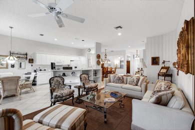 This well-maintained 2BR+Den villa offers a seamless floor plan - photo 9