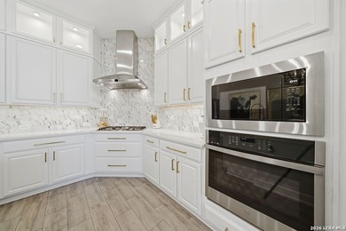 LUXURY UPGRADES! Welcome to this stunning one-story home where - photo 11
