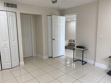 Beautiful villa located in the heart of Lake Worth within a - photo 13