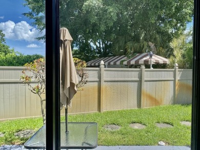 Beautiful villa located in the heart of Lake Worth within a - photo 32
