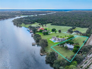 Caloosahatchee River Home For Sale in Labelle Florida