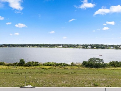 Lake Acreage For Sale in Auburndale, Florida
