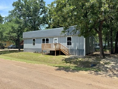 OWNER FINANCING AVAILABLE! Cute barndo style site-built home - Lake Home For Sale in Mabank, Texas