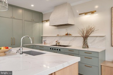 Originally built in 2005 and renovated with high end materials - photo 14