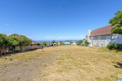 Water view lot, ready to build, with water/sewer/power already - photo 15
