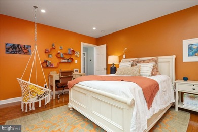 Originally built in 2005 and renovated with high end materials - photo 28